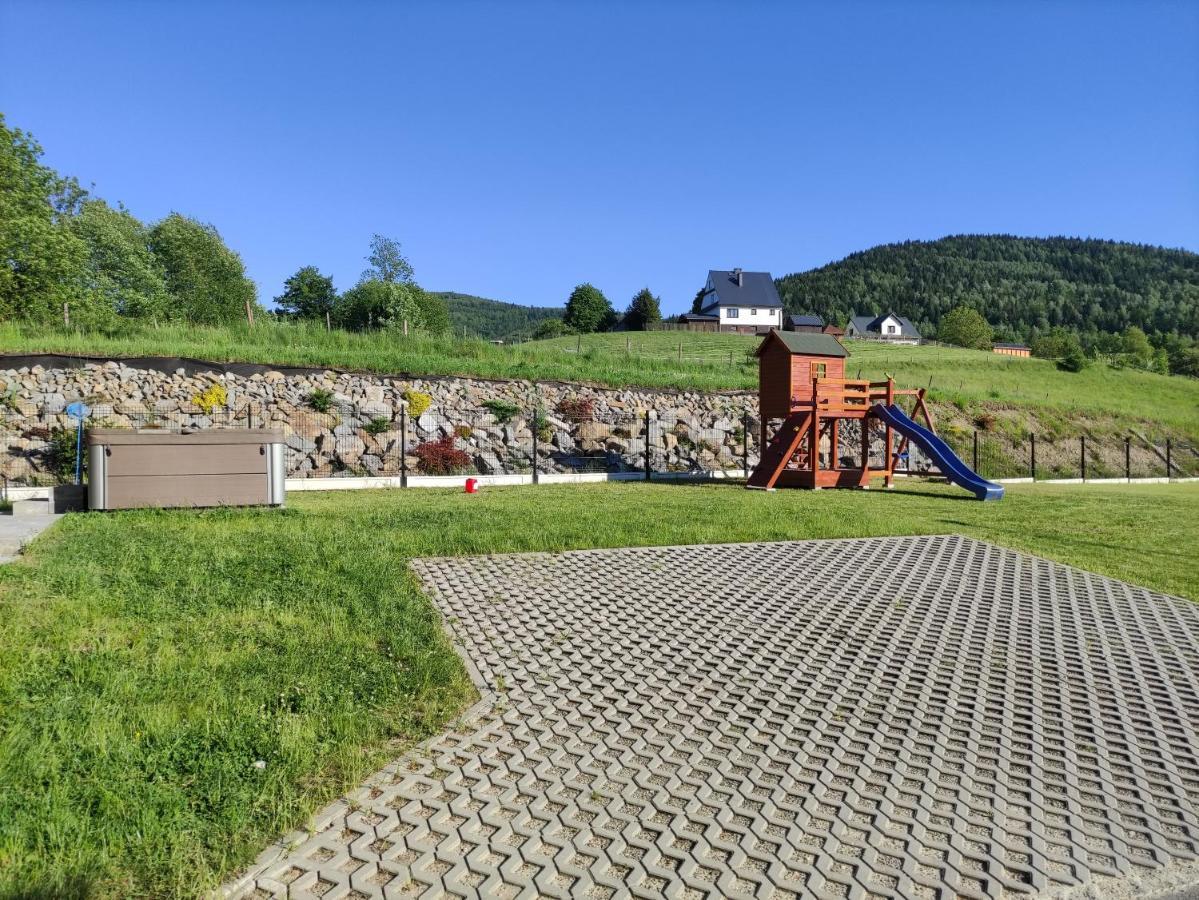 Zacna Z Jacuzzi Na Wylacznosc Ferienhaus Polrzeczki